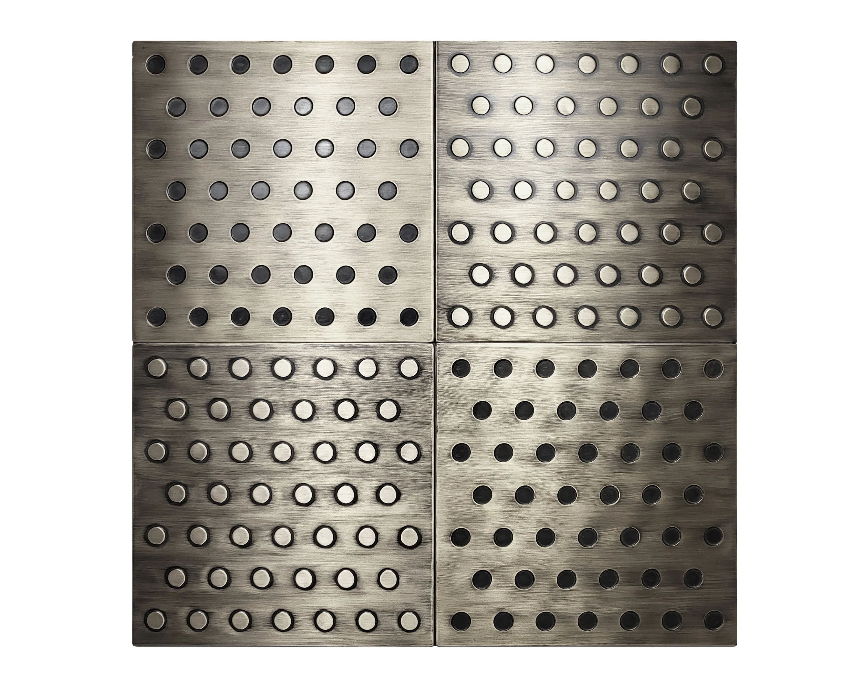 Zestaw czterech płytek Polka Dots ze stali nierdzewnej z tłoczonym wzorem okręgów