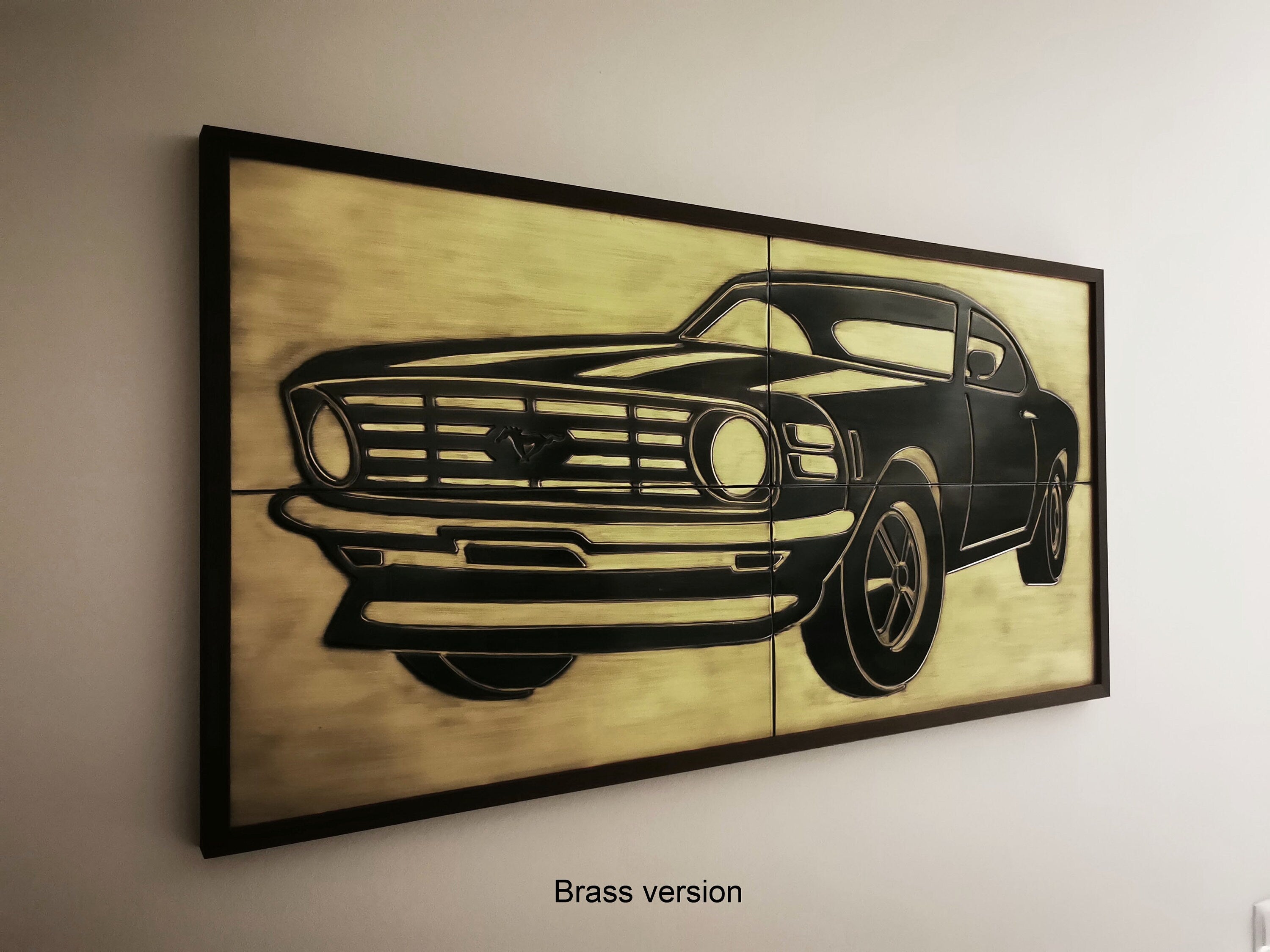 Ford mustang na mosiężnych płytkach
